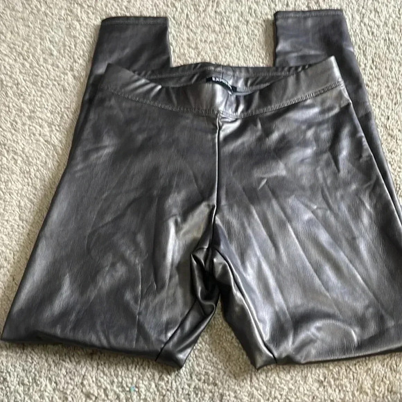 Silver pleather Express leggings size small NWT - Picture 2 of 4
